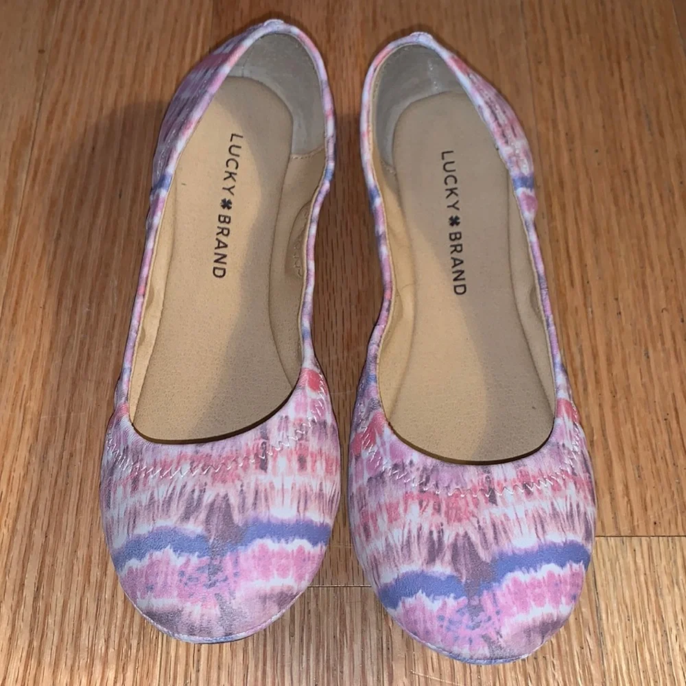 Lucky Brand Emmie Flats in Radiant Orchid Crepe Tie Dye 7M